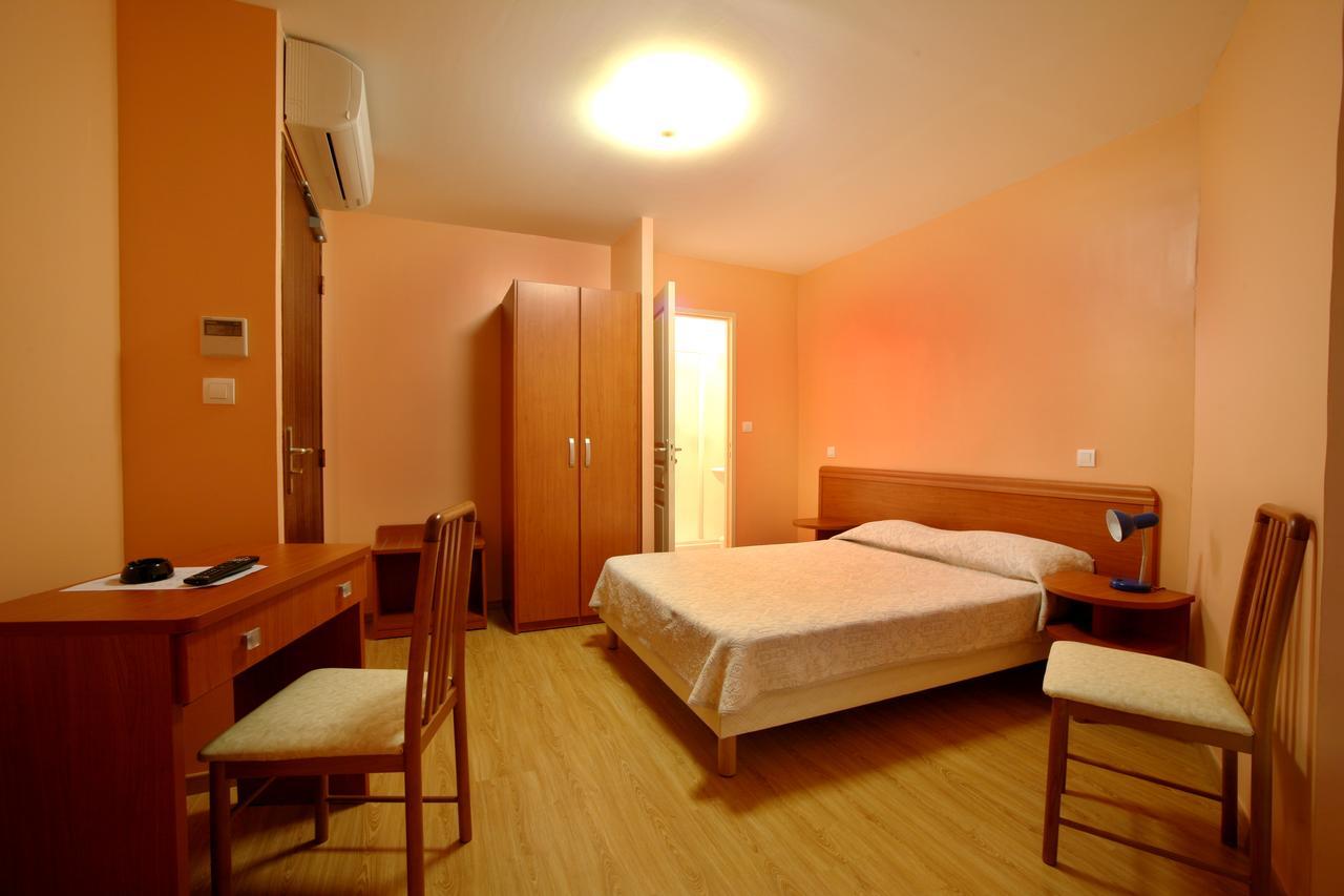 Hotel Le Dauphin Аяччо Екстер'єр фото
